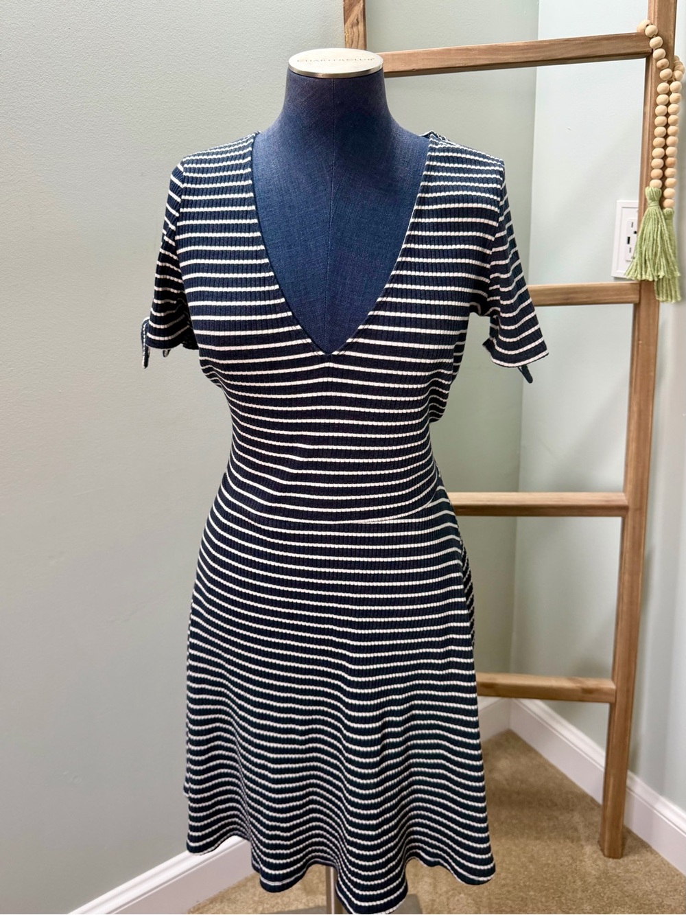 Abercrombie & Fitch Blue White Striped
Skater Dress Size XL